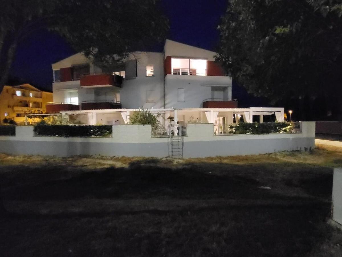 Apartman Magnolija Umag Exterior foto